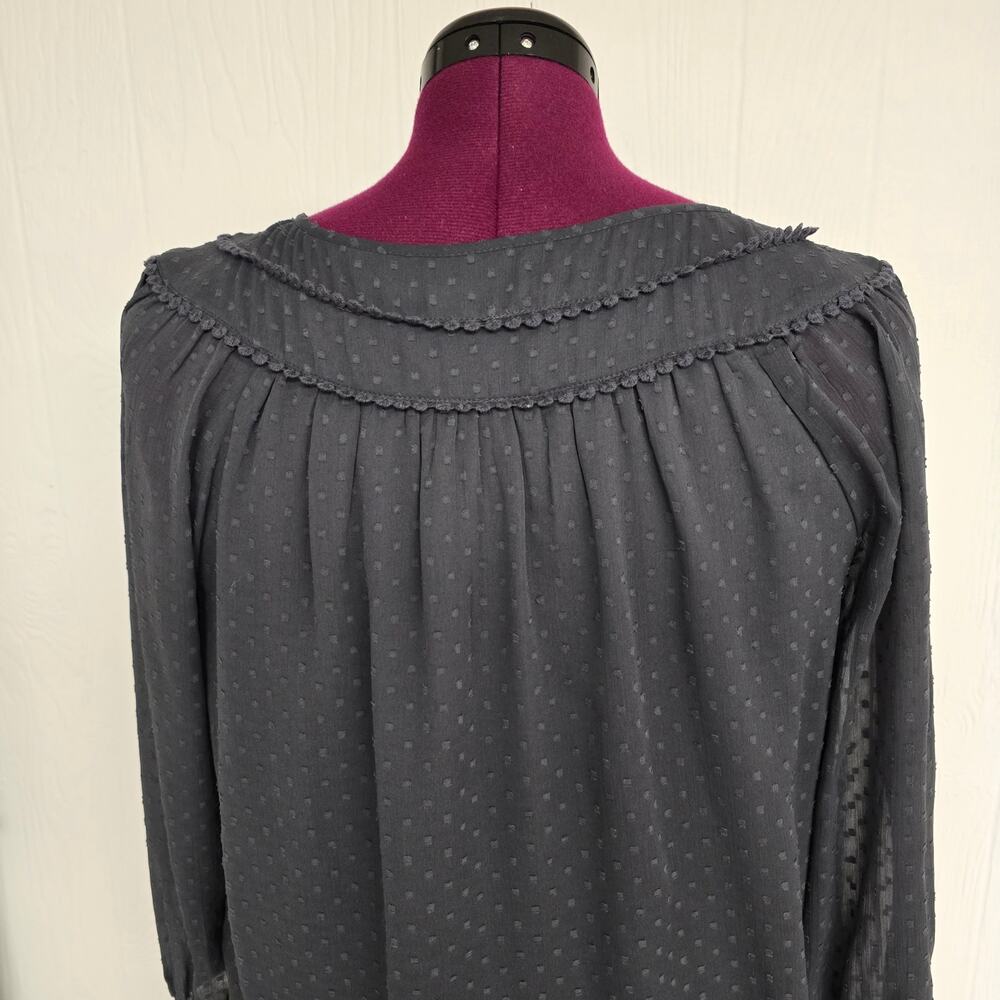 Women's LOFT Gray Swiss Dot 3/4 Sleeve Blouse Crochet Trim | Size Small - Picture 8 of 12
